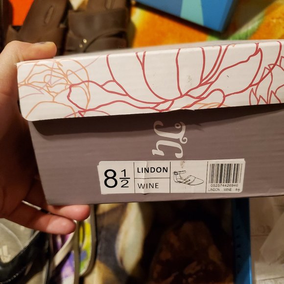 TG Wine Colored Lindon Ankle Strap Flats Brand New in Box! - Picture 4 of 4